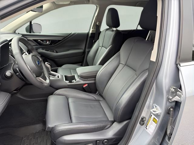 Used 2025 Subaru Outback Limited AWD/4WD image 12