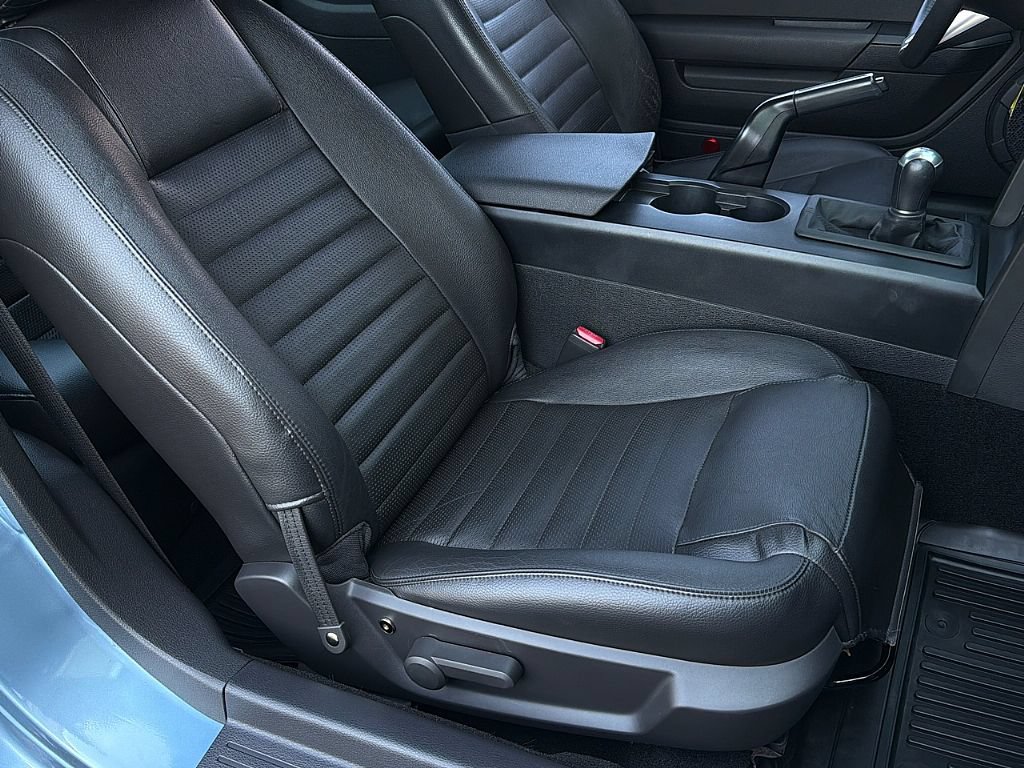 Used 2005 Ford Mustang GT RWD image 28