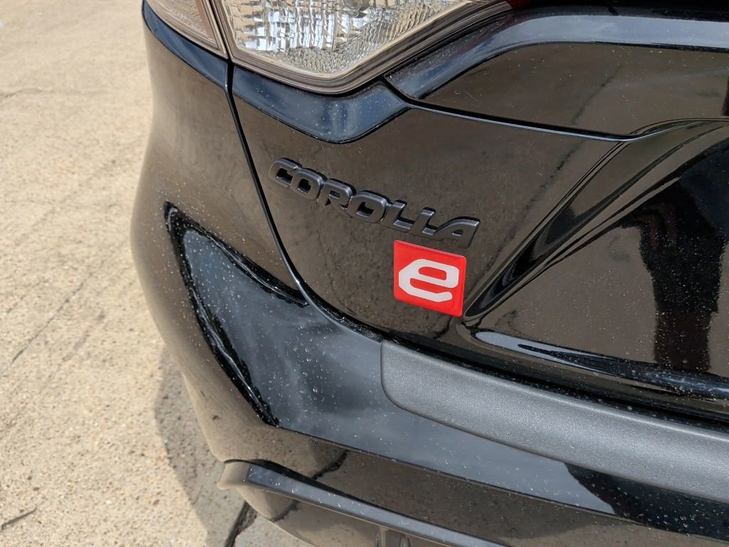 Used 2025 Toyota Corolla SE FWD image 36