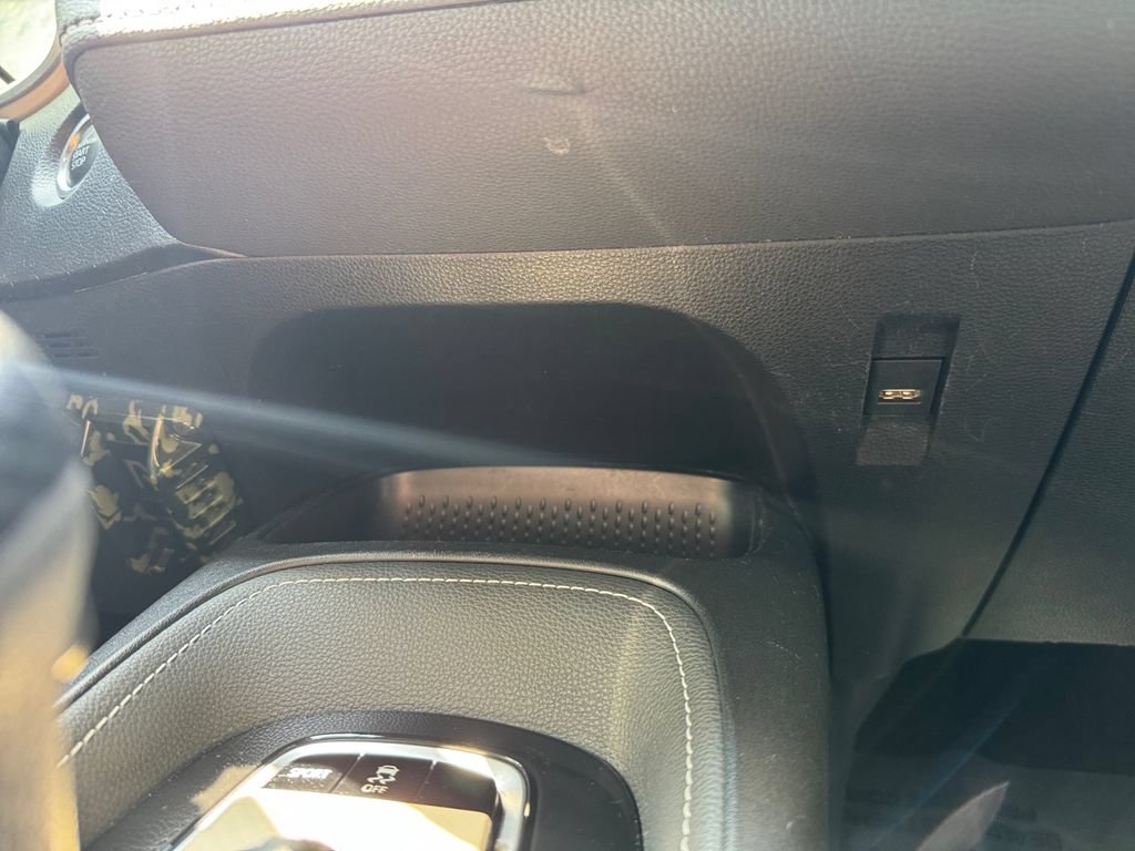 Used 2020 Toyota Corolla SE FWD image 21