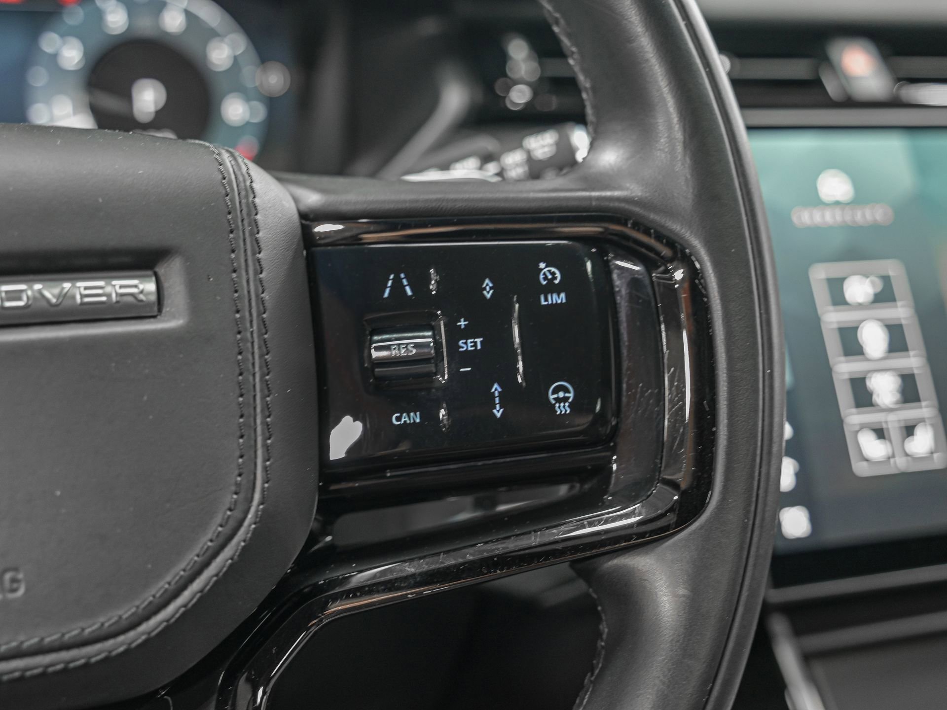 Used 2024 Land Rover Range Rover Velar Dynamic SE image 19