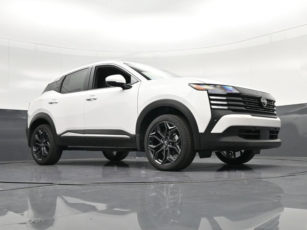 Used 2025 Nissan Kicks SR FWD image 33