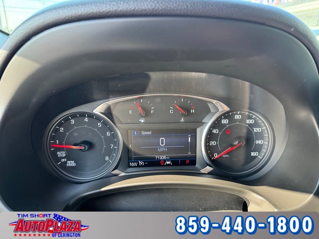 Used 2023 GMC Terrain SLE w/ Driver Convenience Package image 4