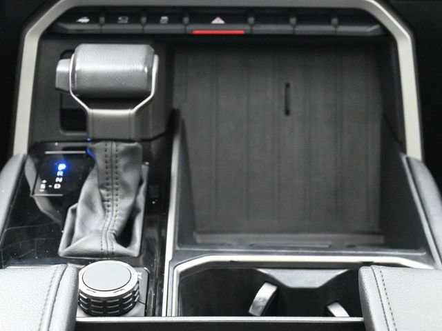 Used 2024 Toyota Tundra Limited image 24
