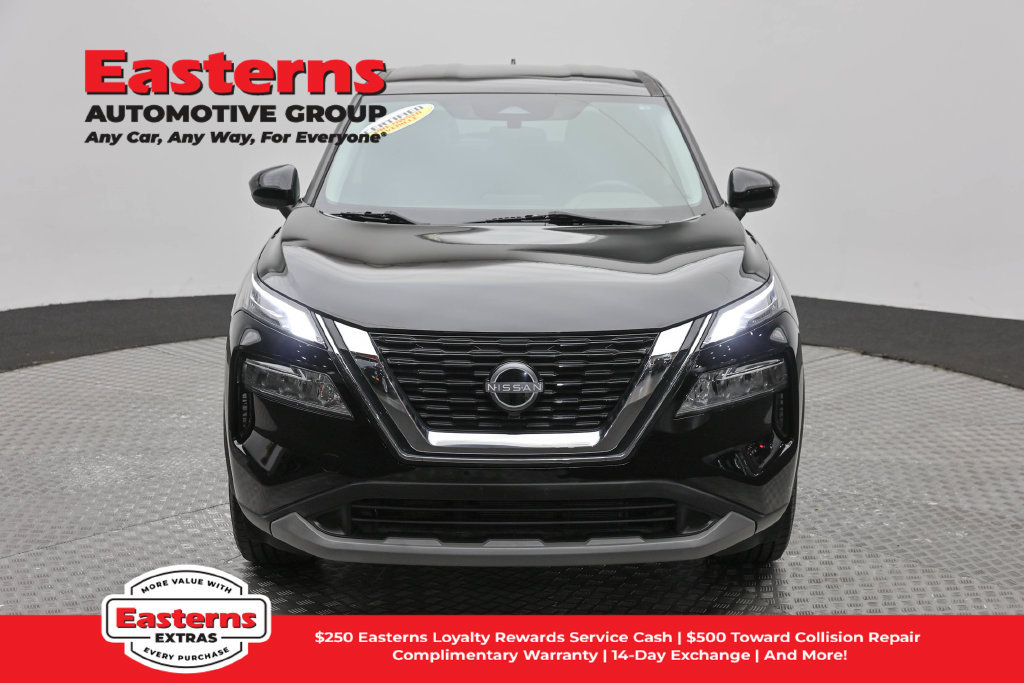 Used 2023 Nissan Rogue SV AWD/4WD image 3