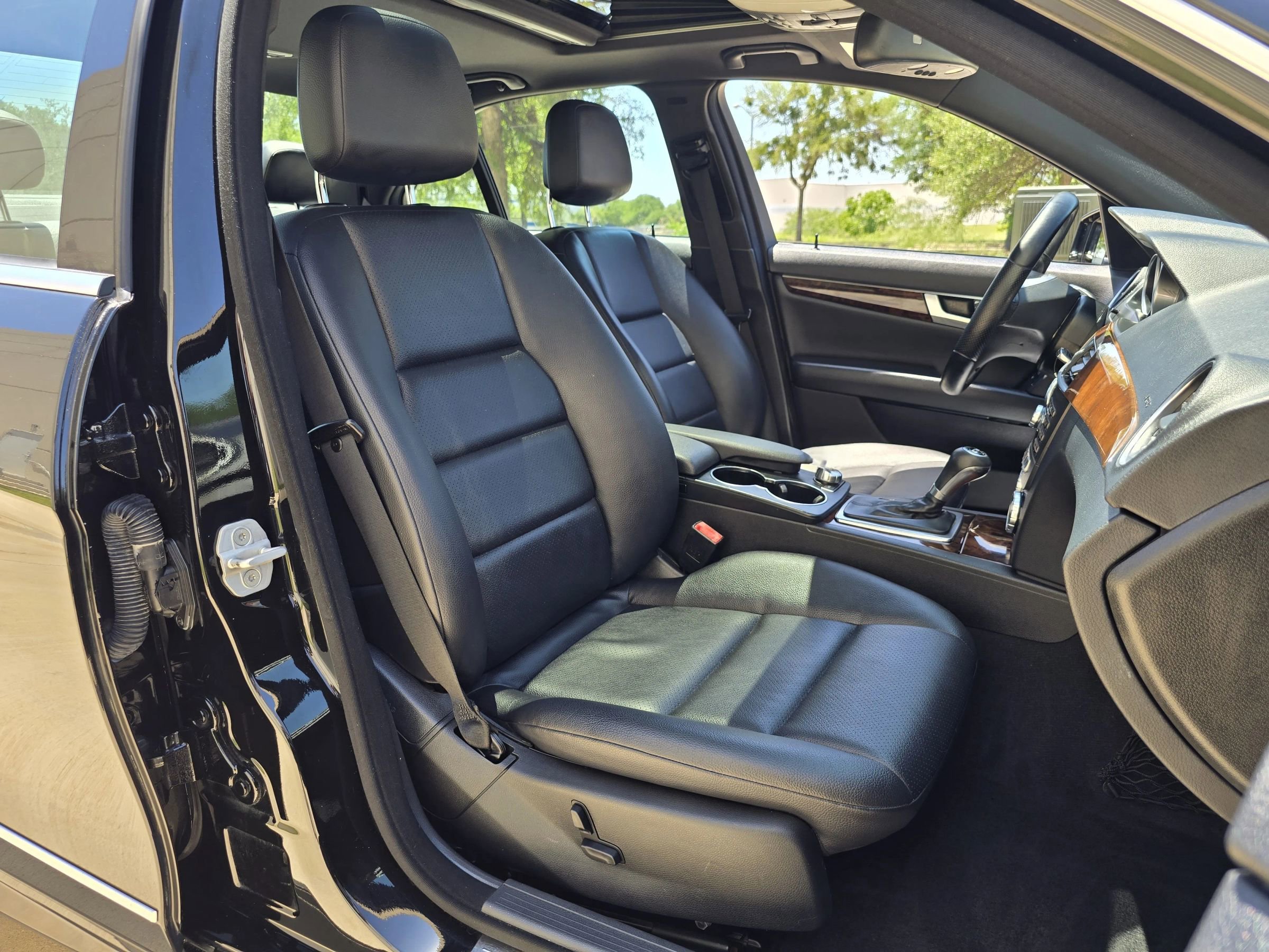 Used 2013 Mercedes-Benz C 300 4MATIC Sedan image 18