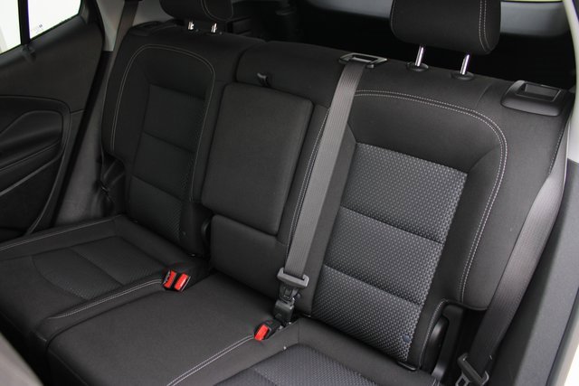 Used 2023 GMC Terrain SLE image 29