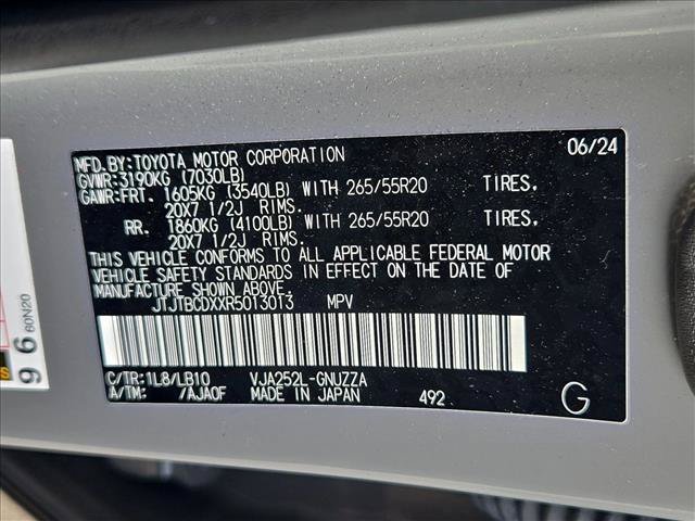 Used 2024 Lexus GX 550 w/ Cold Area Package AWD/4WD image 15