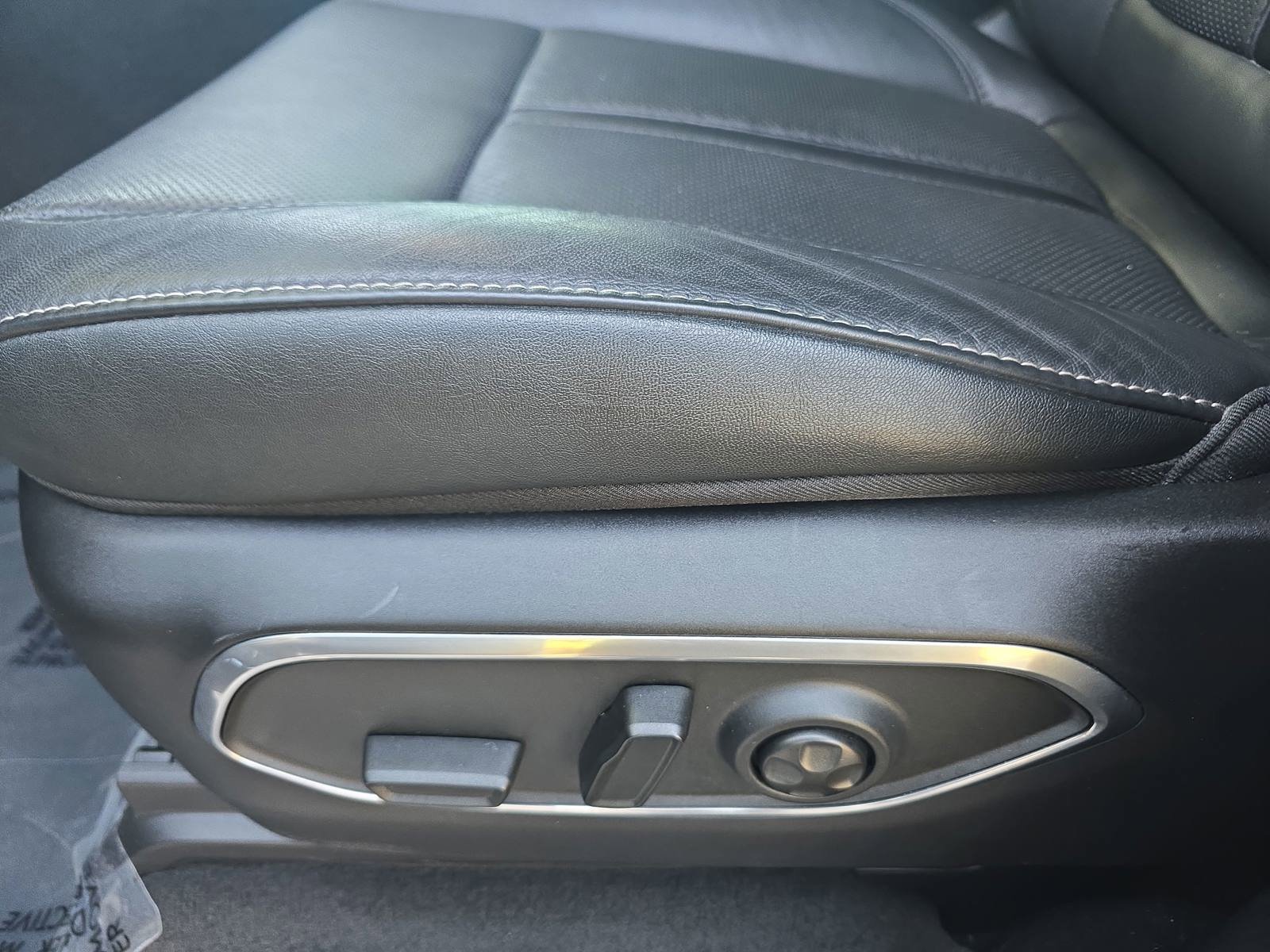Used 2023 Jeep Wagoneer Series II AWD/4WD image 31