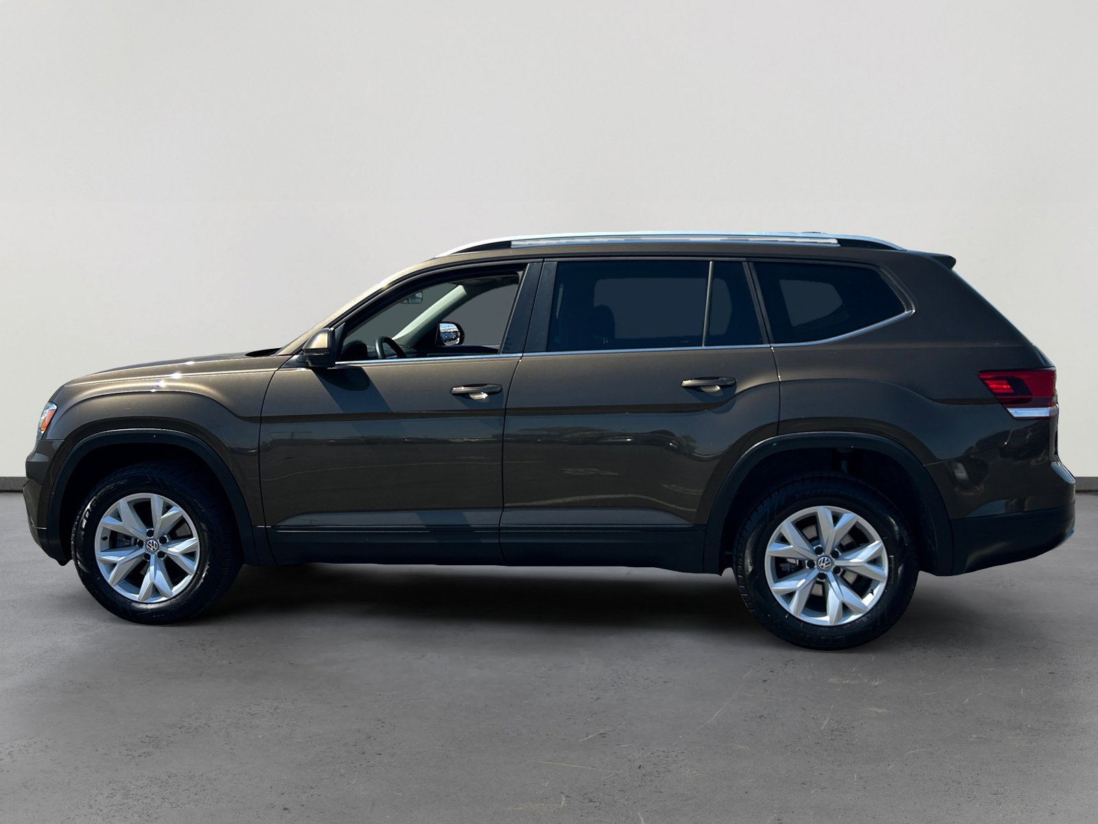 Used 2019 Volkswagen Atlas S image 2