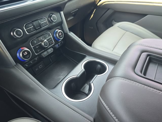 Used 2023 GMC Yukon SLT AWD/4WD image 40