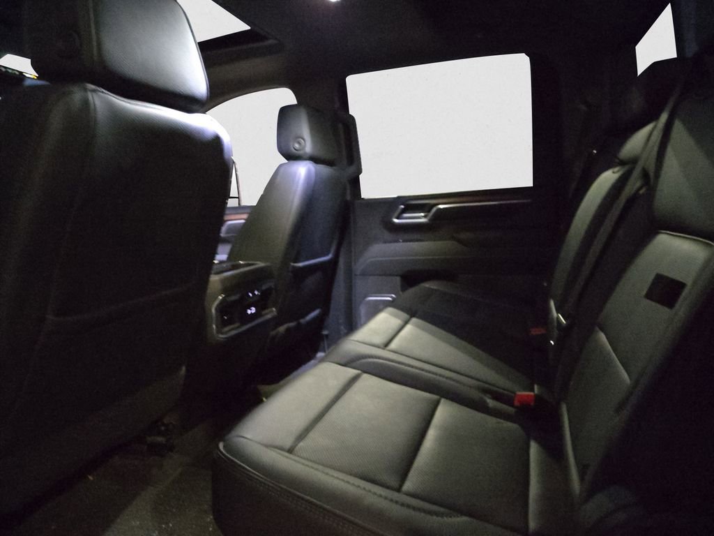 Certified 2025 GMC Sierra 3500 Denali w/ Denali Reserve Package image 16