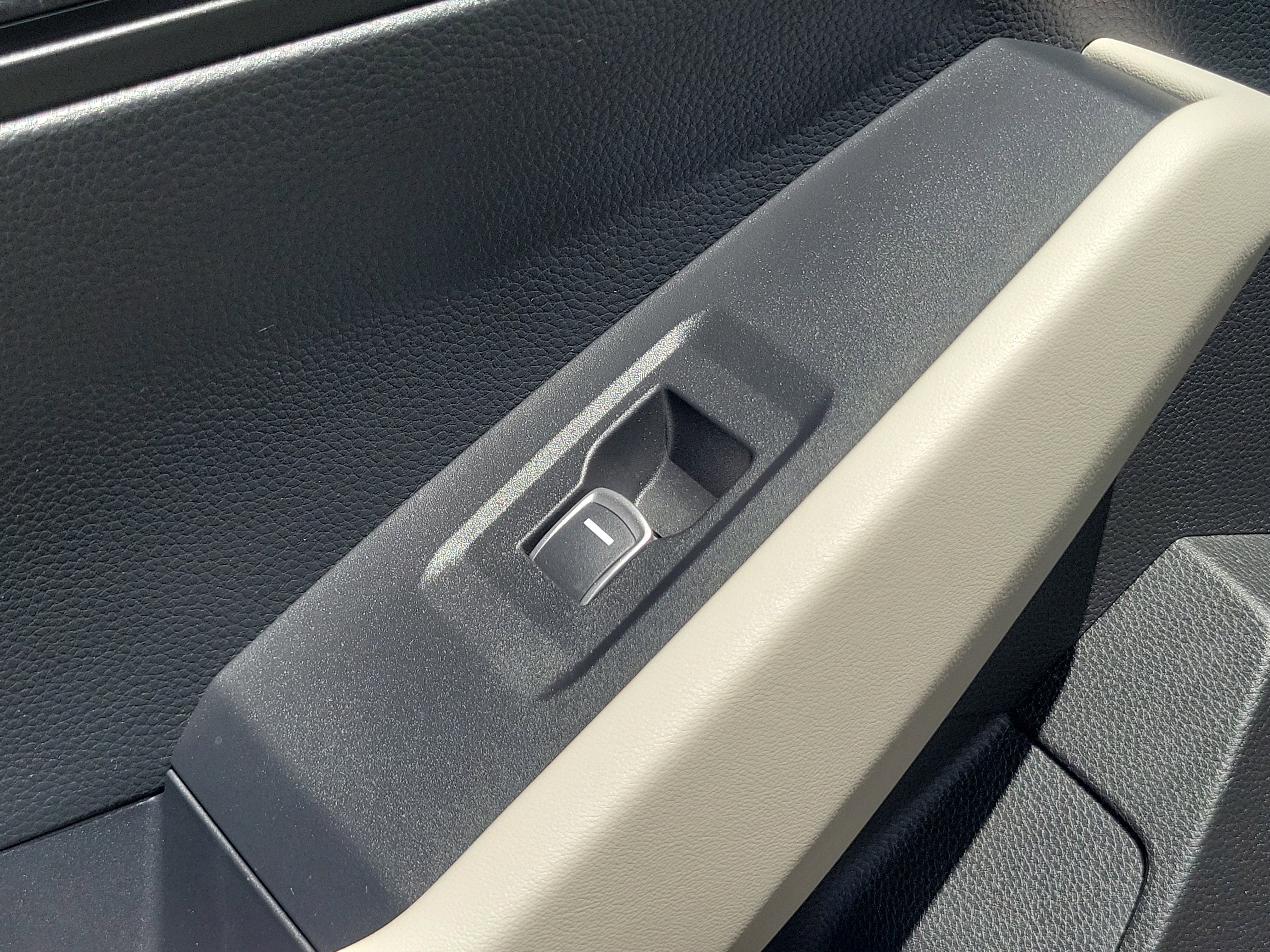 Used 2023 Honda Accord EX image 16