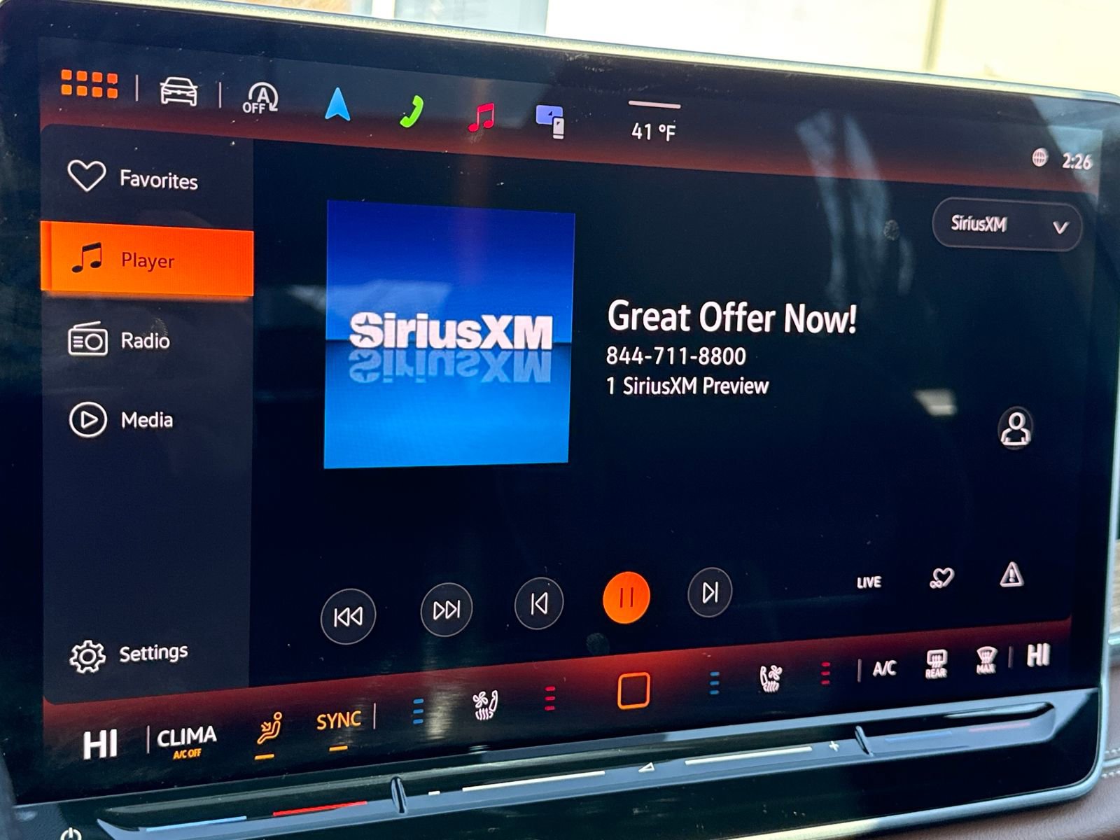 Certified 2025 Volkswagen Tiguan SEL R-Line image 19