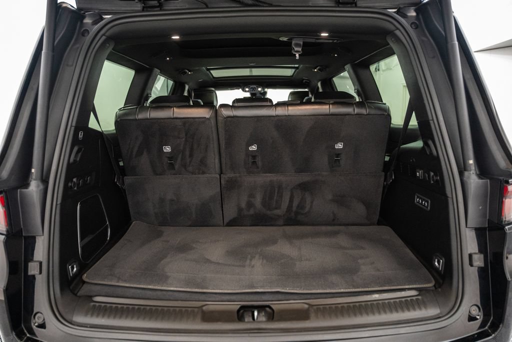 Used 2024 Jeep Wagoneer Series II AWD/4WD image 10