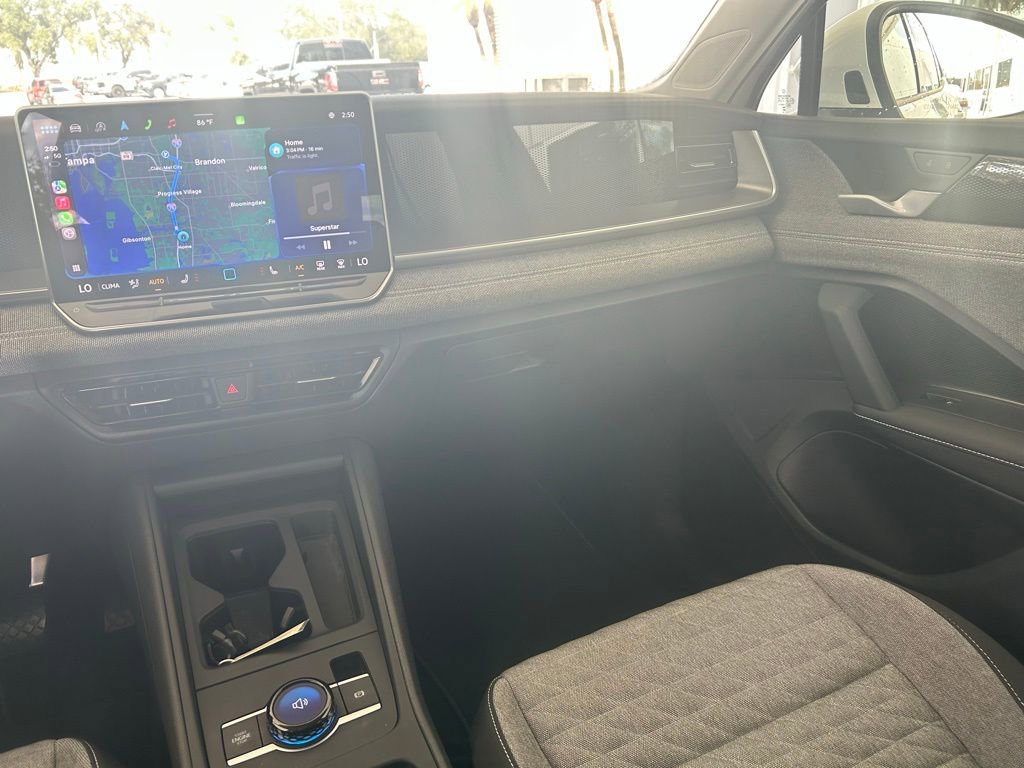 Used 2025 Volkswagen Tiguan S image 11