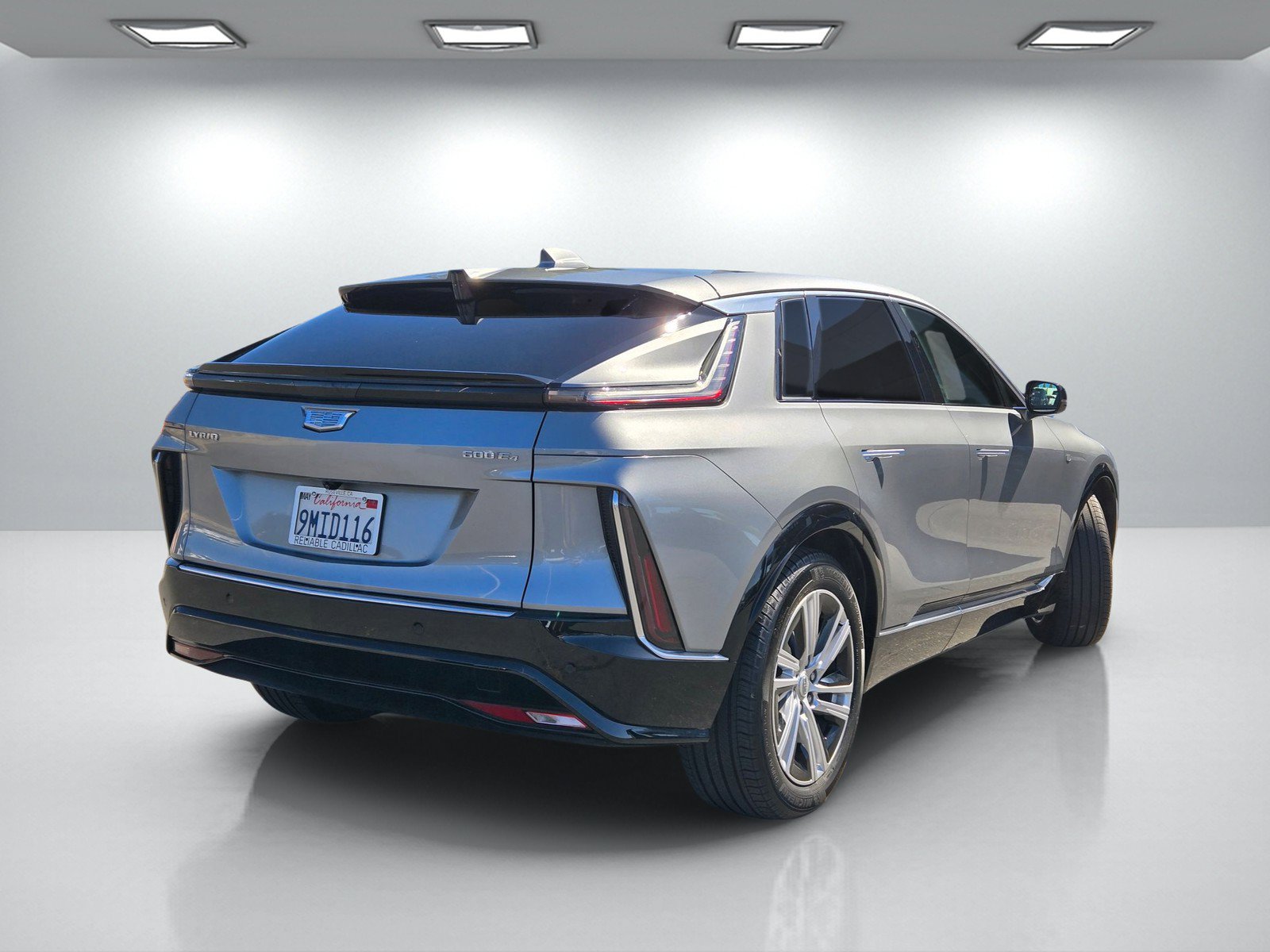 Certified 2024 Cadillac Lyriq Tech AWD/4WD image 4