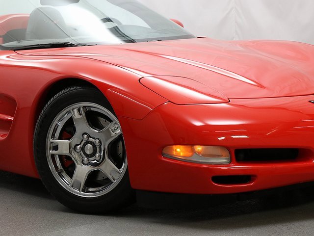 Used 1999 Chevrolet Corvette Convertible w/ Memory Pkg image 3