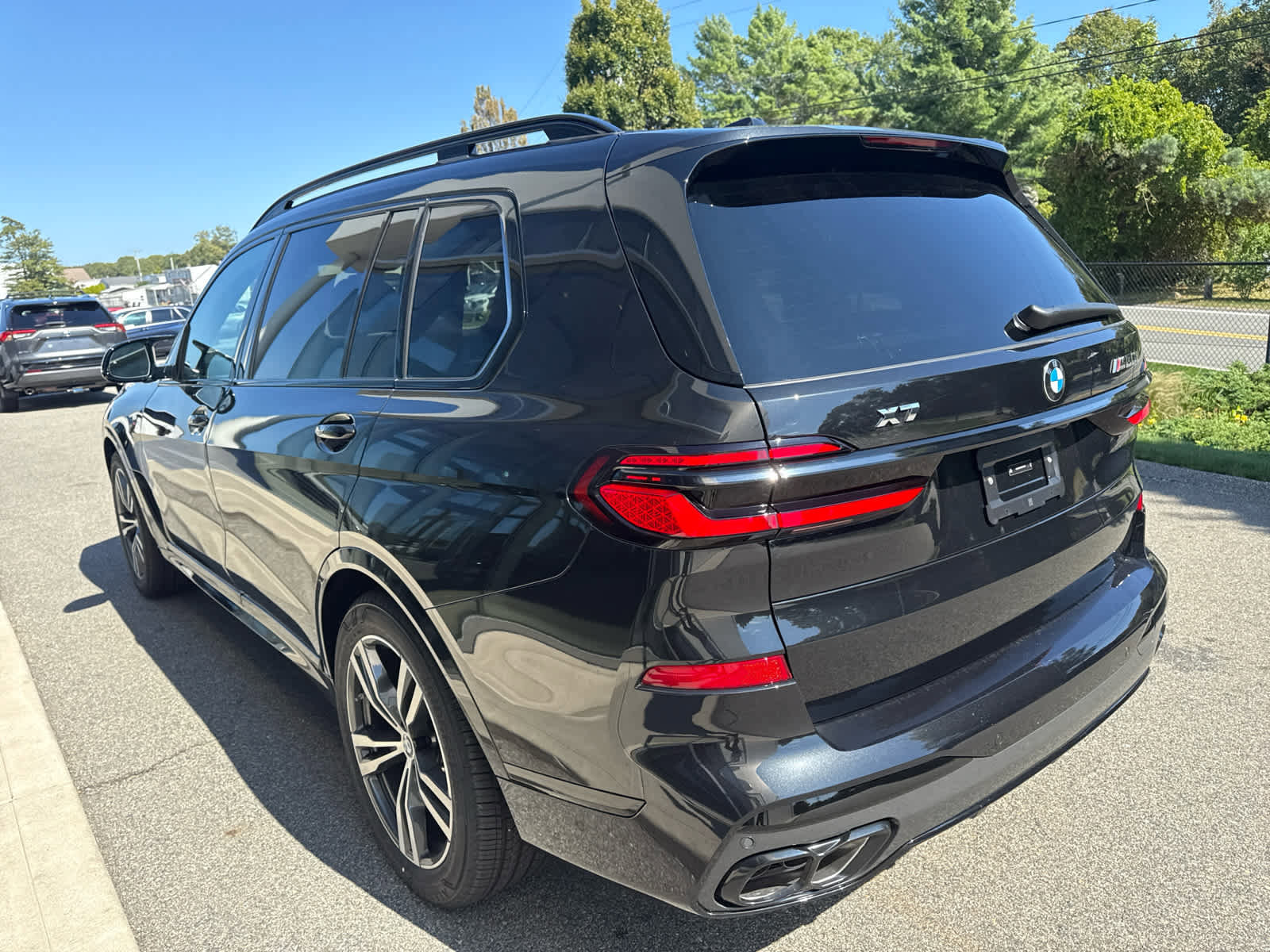 New 2026 BMW X7 M60i image 6