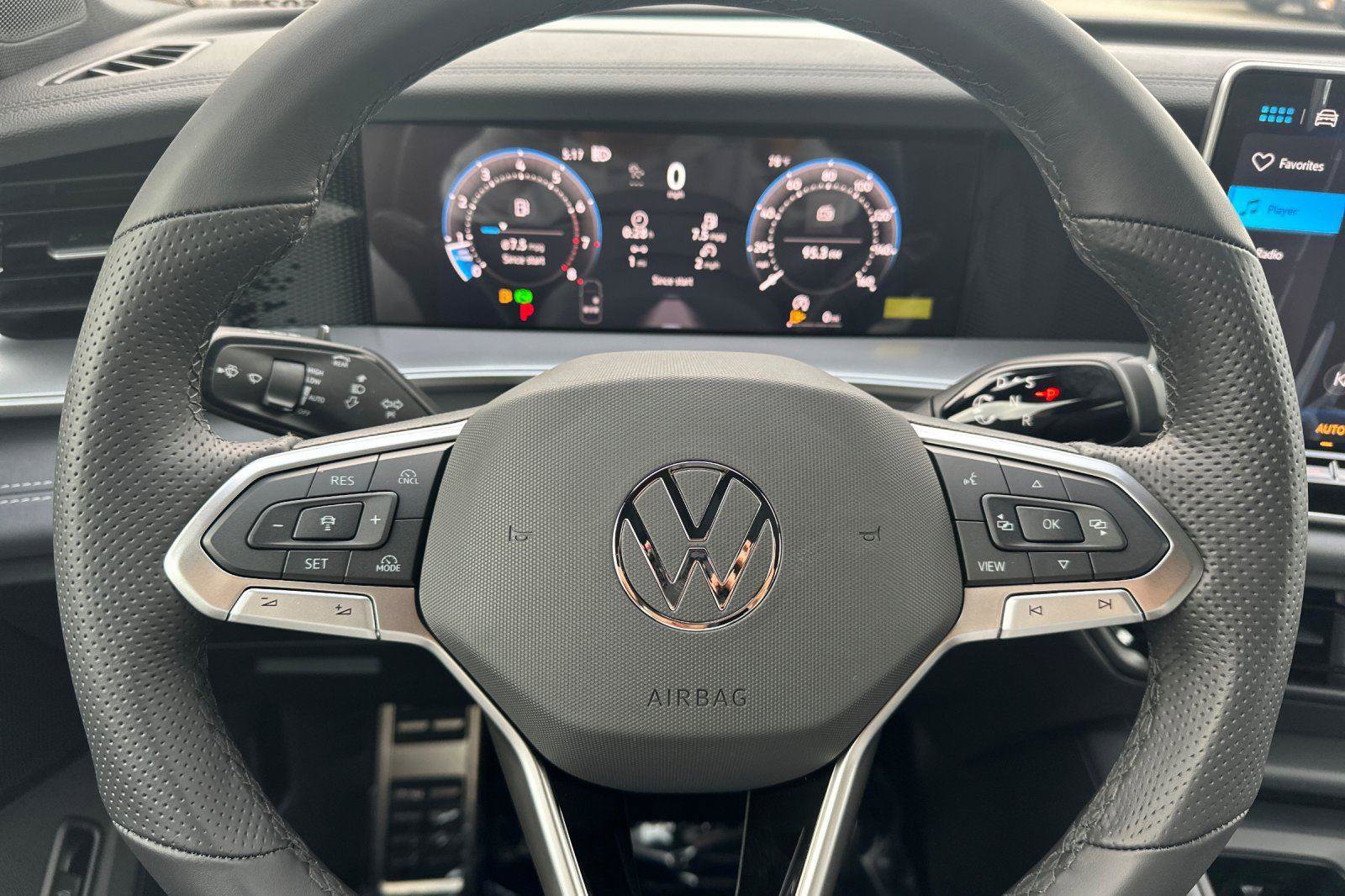 New 2026 Volkswagen Tiguan SE R-Line image 22