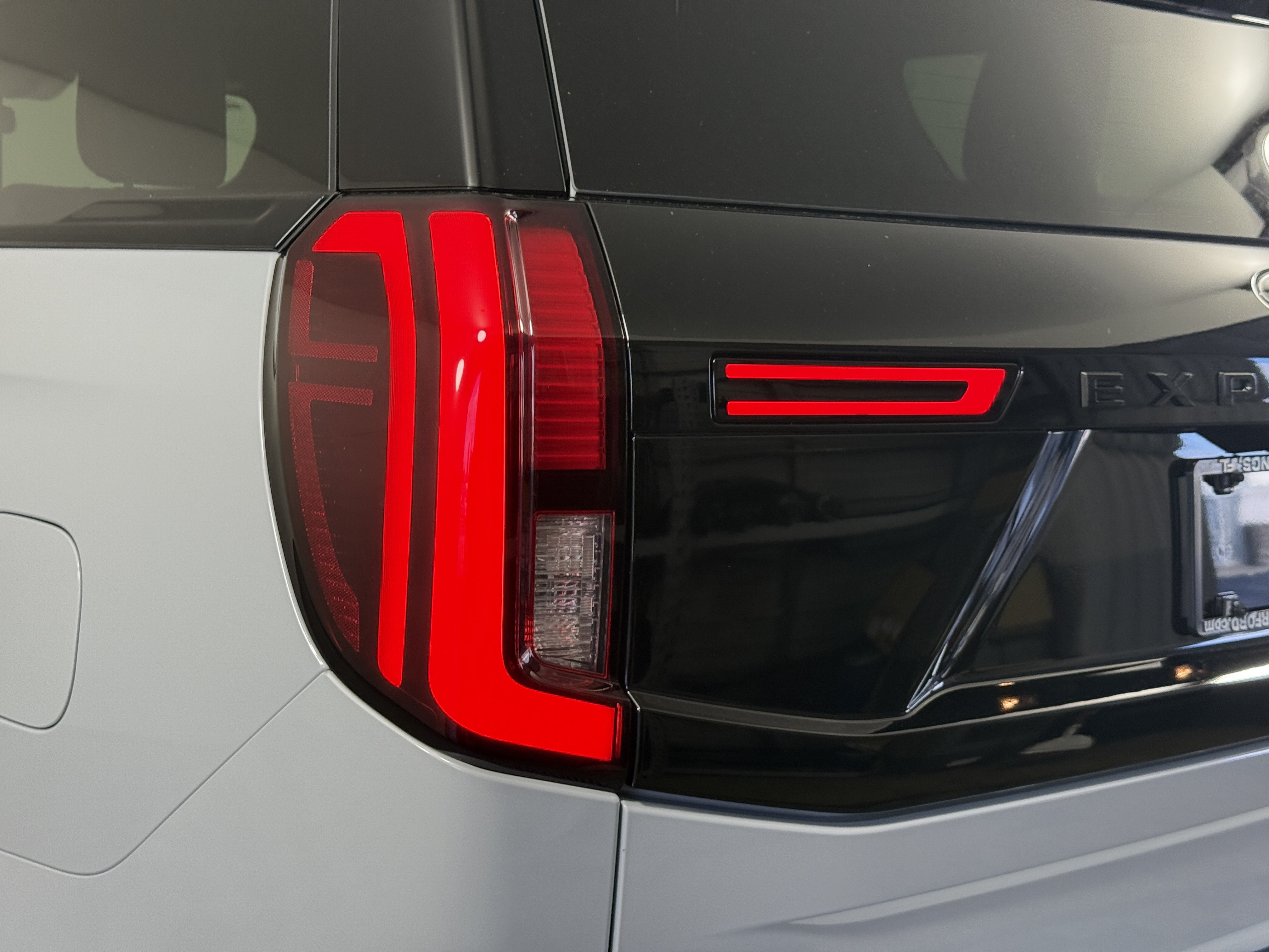 New 2026 Ford Expedition Platinum w/ Stealth Performance Package AWD/4WD image 8