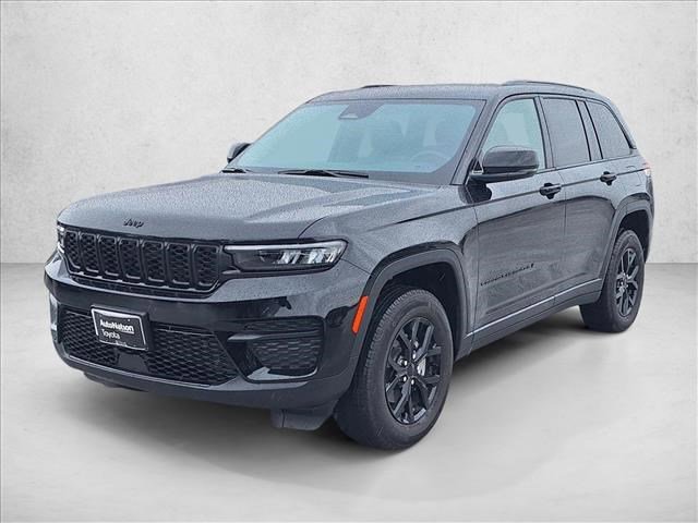 Used 2025 Jeep Grand Cherokee Altitude