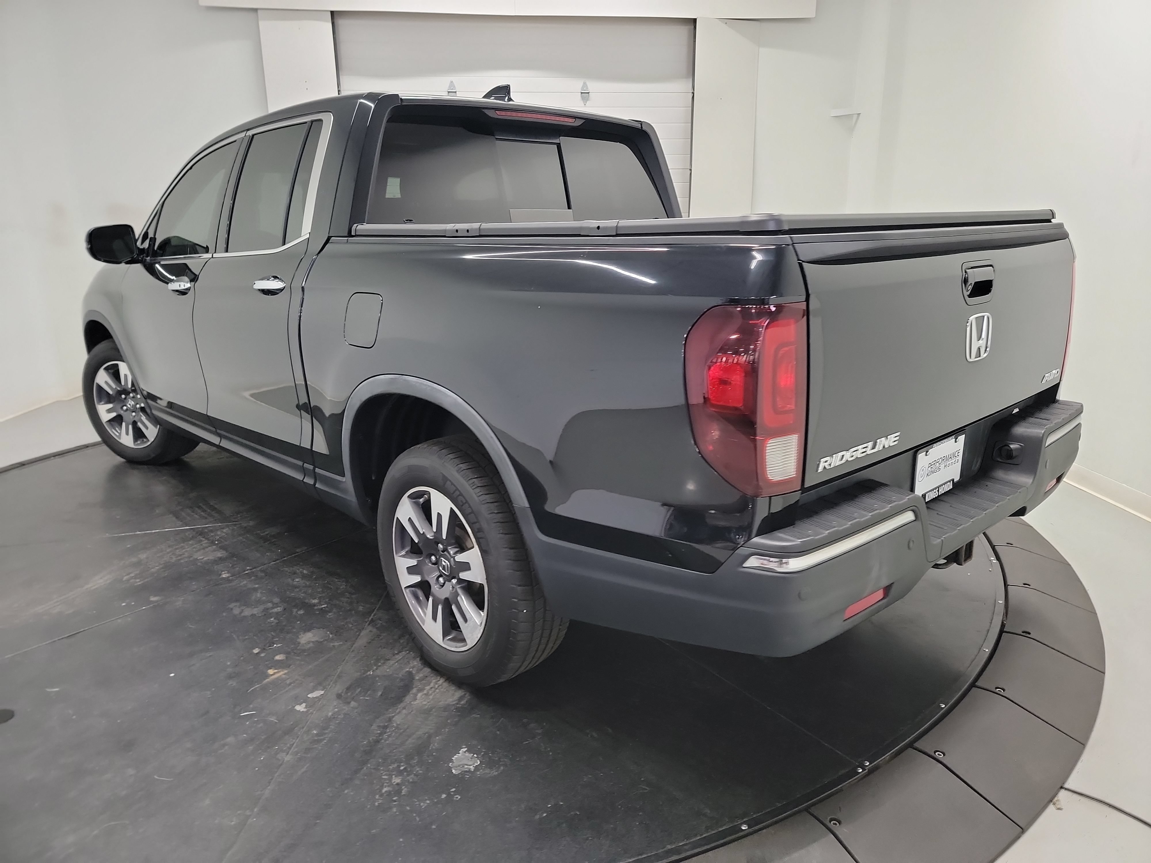 Used 2017 Honda Ridgeline RTL-E image 6