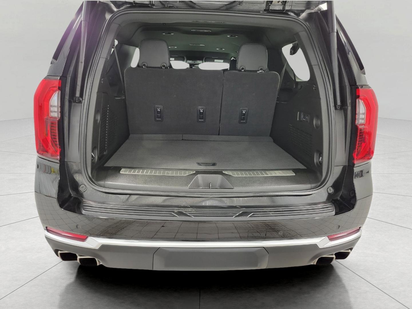 Certified 2025 GMC Yukon XL Denali image 16