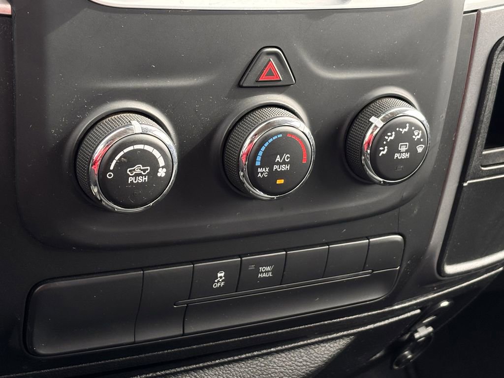 Used 2022 RAM 1500 Classic SLT image 17