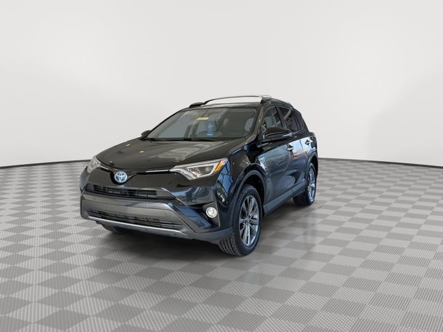 Used 2017 Toyota RAV4 Limited AWD/4WD image 4