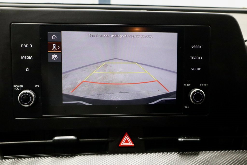 Used 2023 Kia Sportage LX image 2