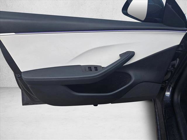 Used 2025 Tesla Model 3 Long Range image 11