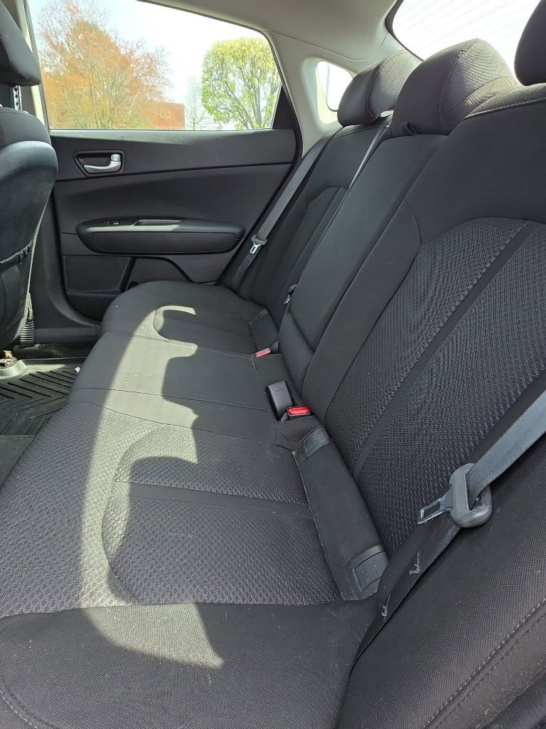 Used 2018 Kia Optima LX w/ 17" Alloy Wheels Package image 21