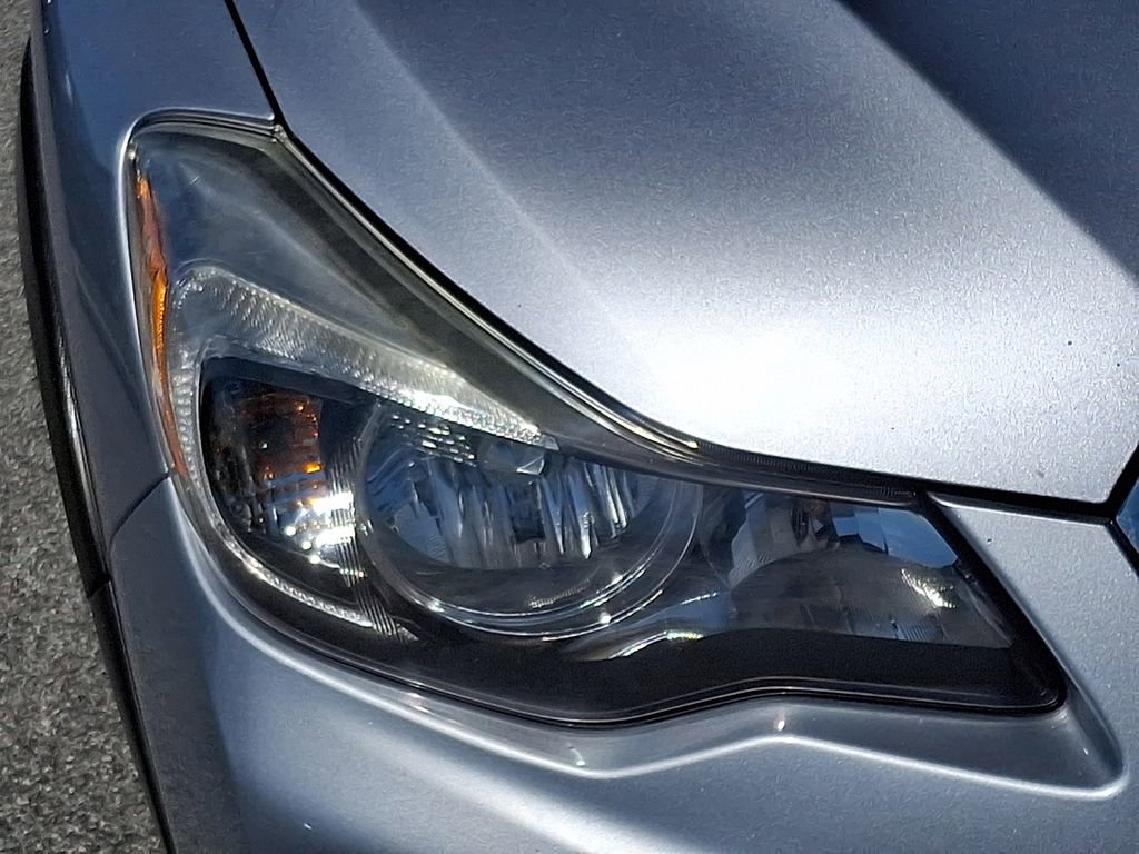 Used 2015 Subaru Crosstrek 2.0i Limited image 9