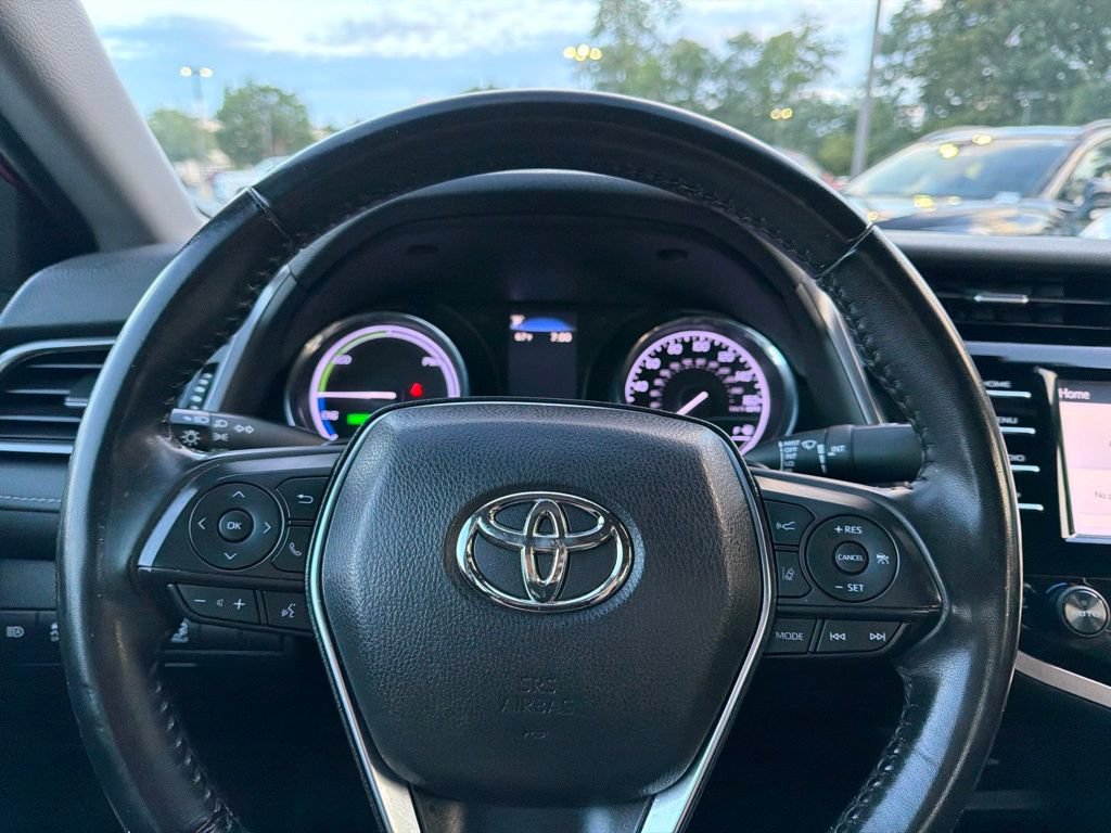 Used 2020 Toyota Camry SE FWD image 23