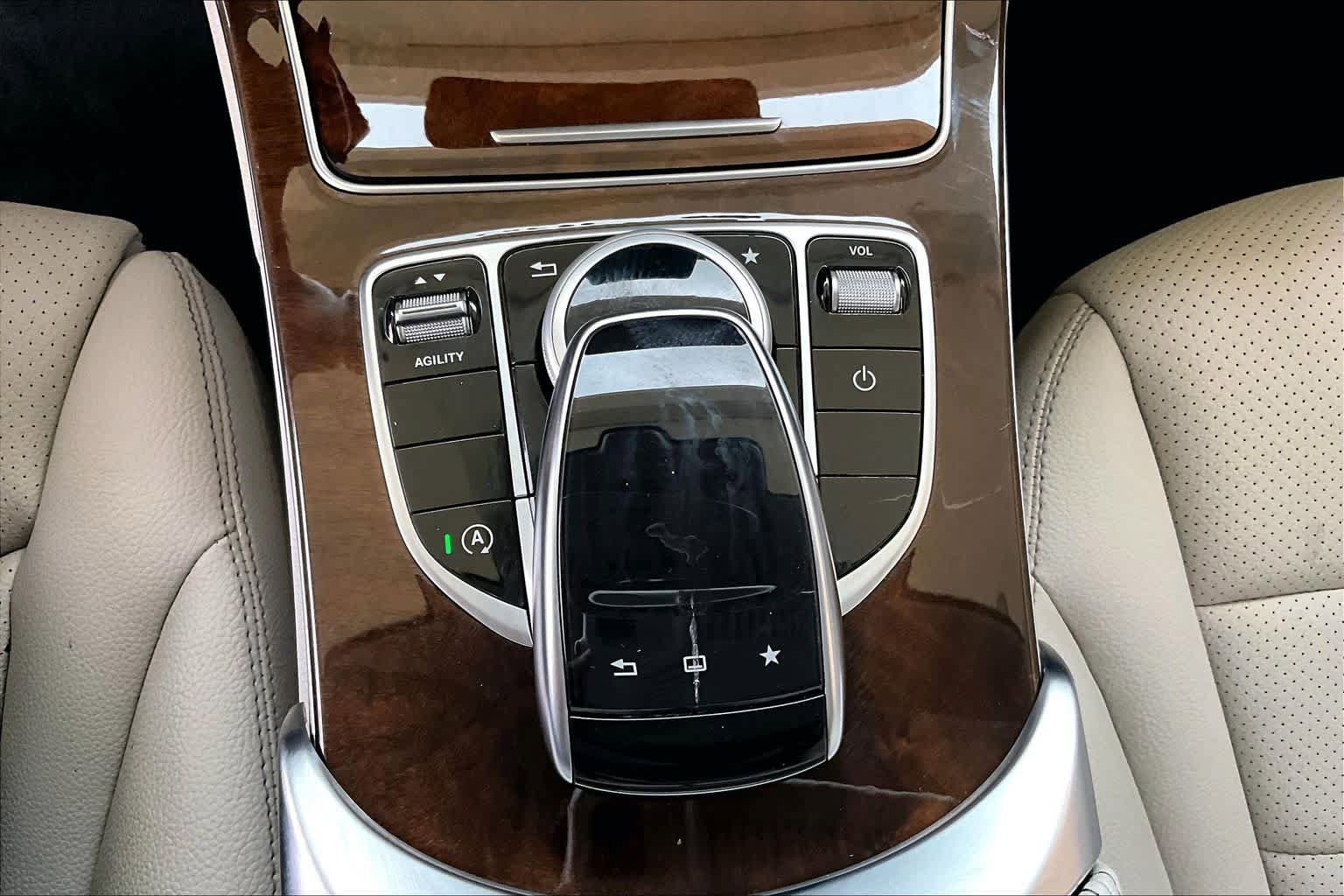 Used 2015 Mercedes-Benz C 300 Sedan image 33