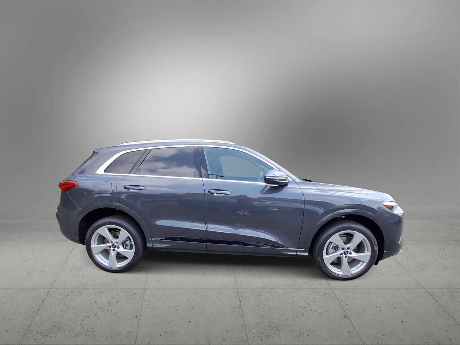 New 2025 Audi Q5 Premium Plus image 9