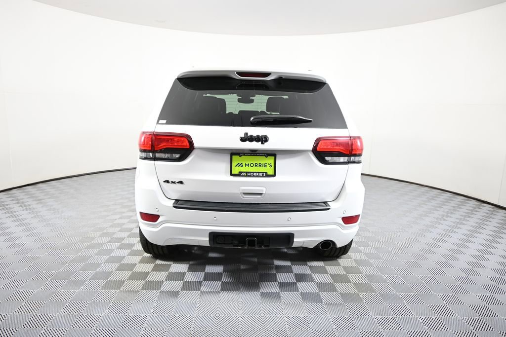 Used 2020 Jeep Grand Cherokee Altitude AWD/4WD image 5