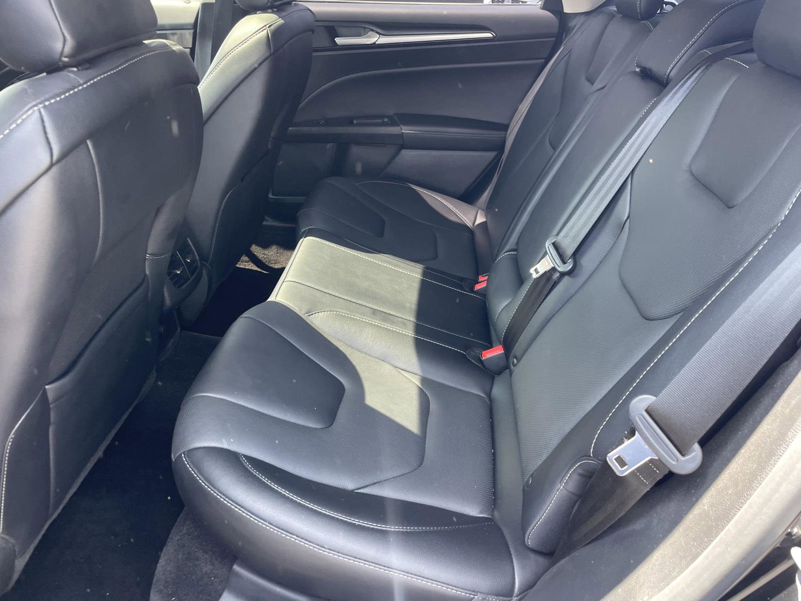 Used 2017 Ford Fusion Titanium AWD/4WD image 6