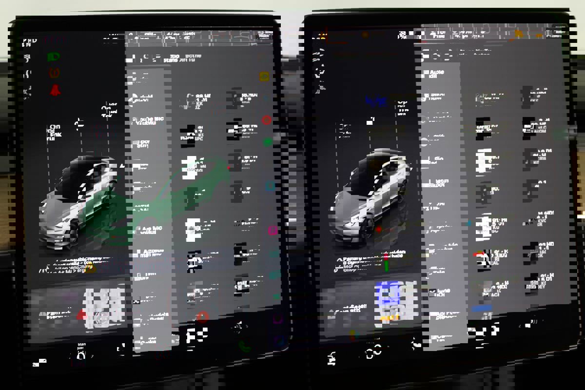 Used 2023 Tesla Model 3 Standard Range image 21