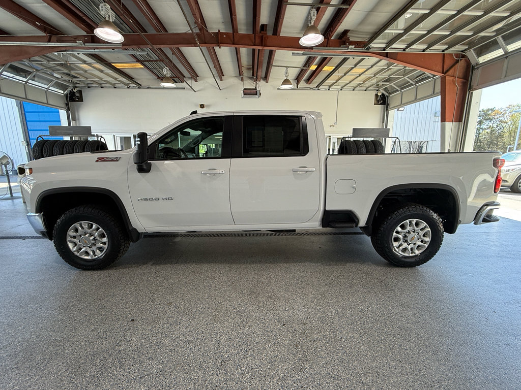Used 2023 Chevrolet Silverado 2500 LT AWD/4WD image 5