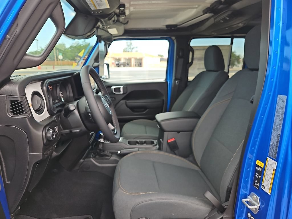 New 2026 Jeep Gladiator Sport AWD/4WD image 15