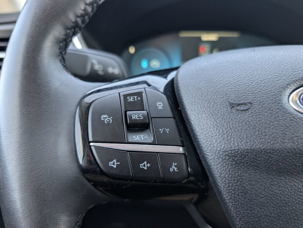 Used 2023 Ford Escape Platinum w/ Premium Technology Package image 15