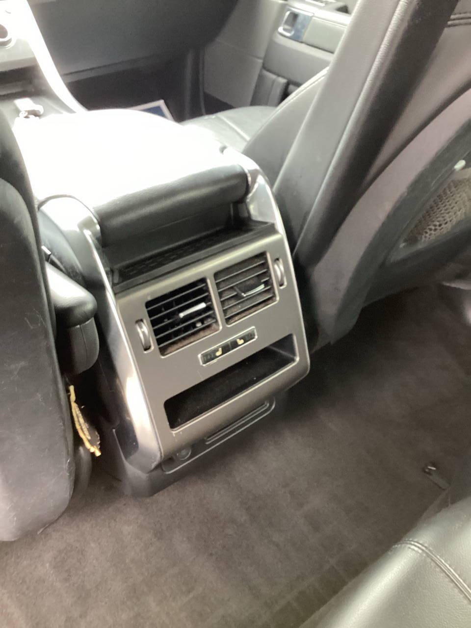 Used 2015 Land Rover Range Rover Sport SE AWD/4WD image 14