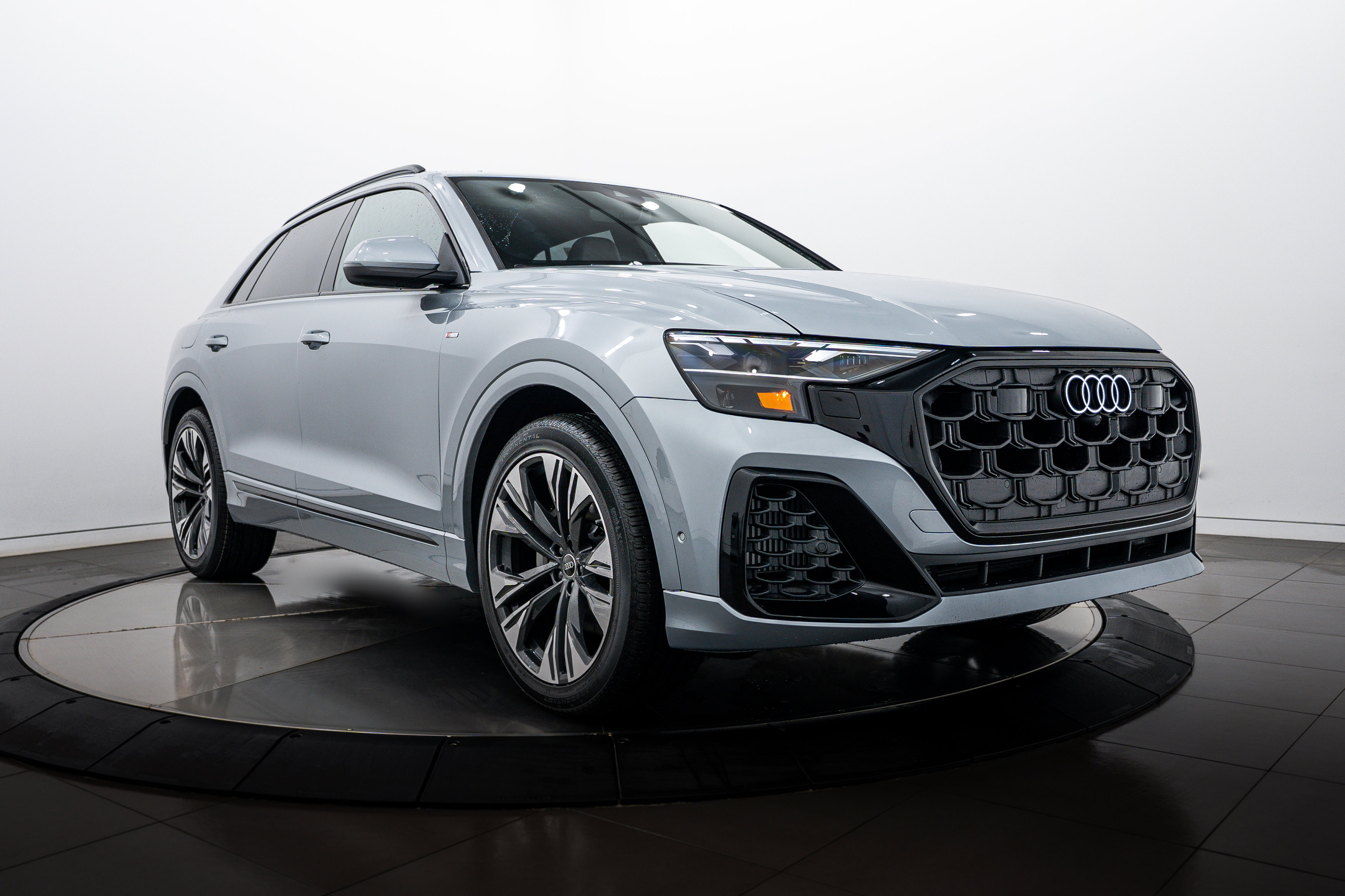 New 2026 Audi Q8 Premium Plus AWD/4WD image 2