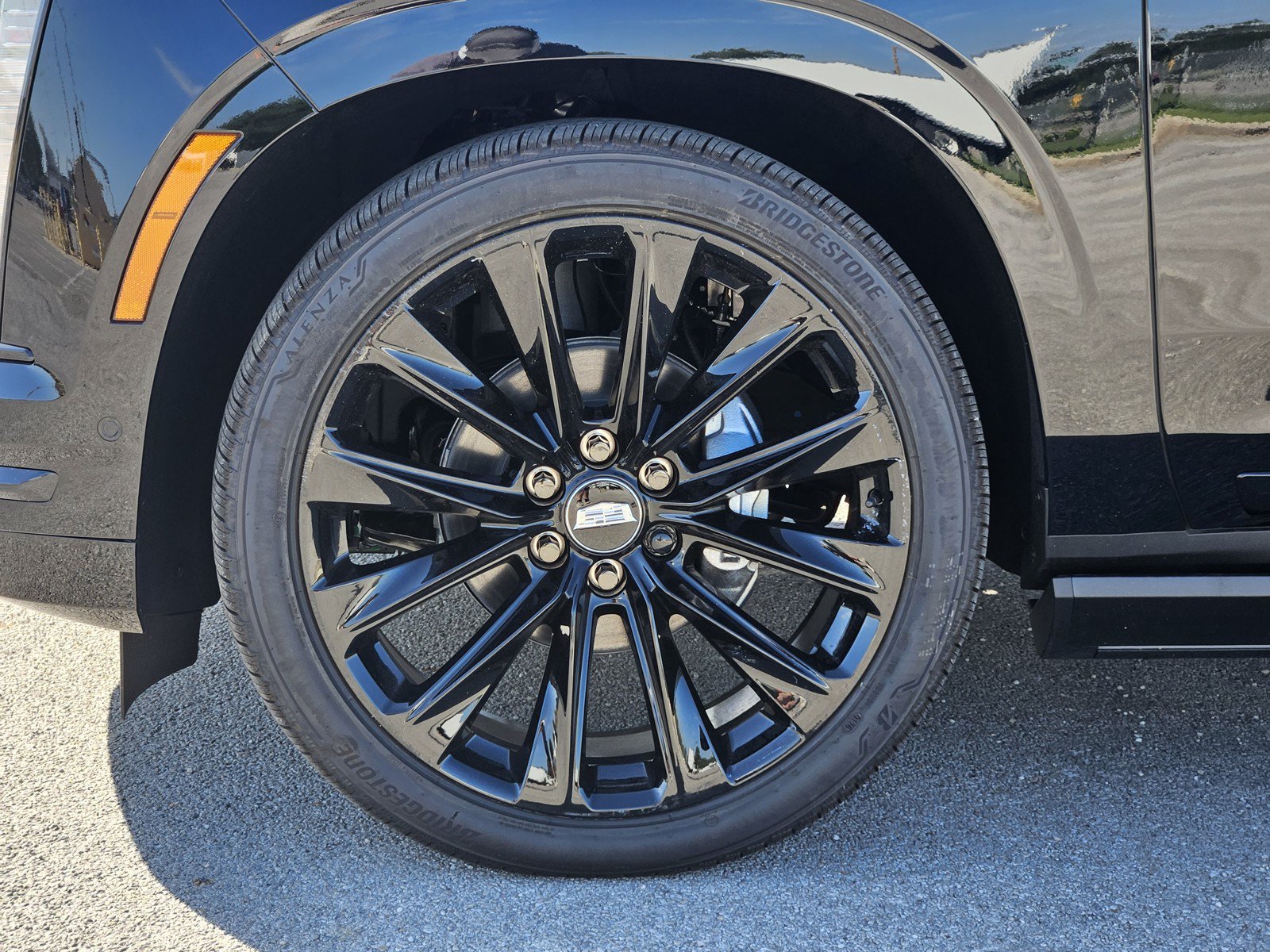 New 2026 Cadillac Escalade ESV Platinum Sport w/ LPO, ONYX Package AWD/4WD image 7