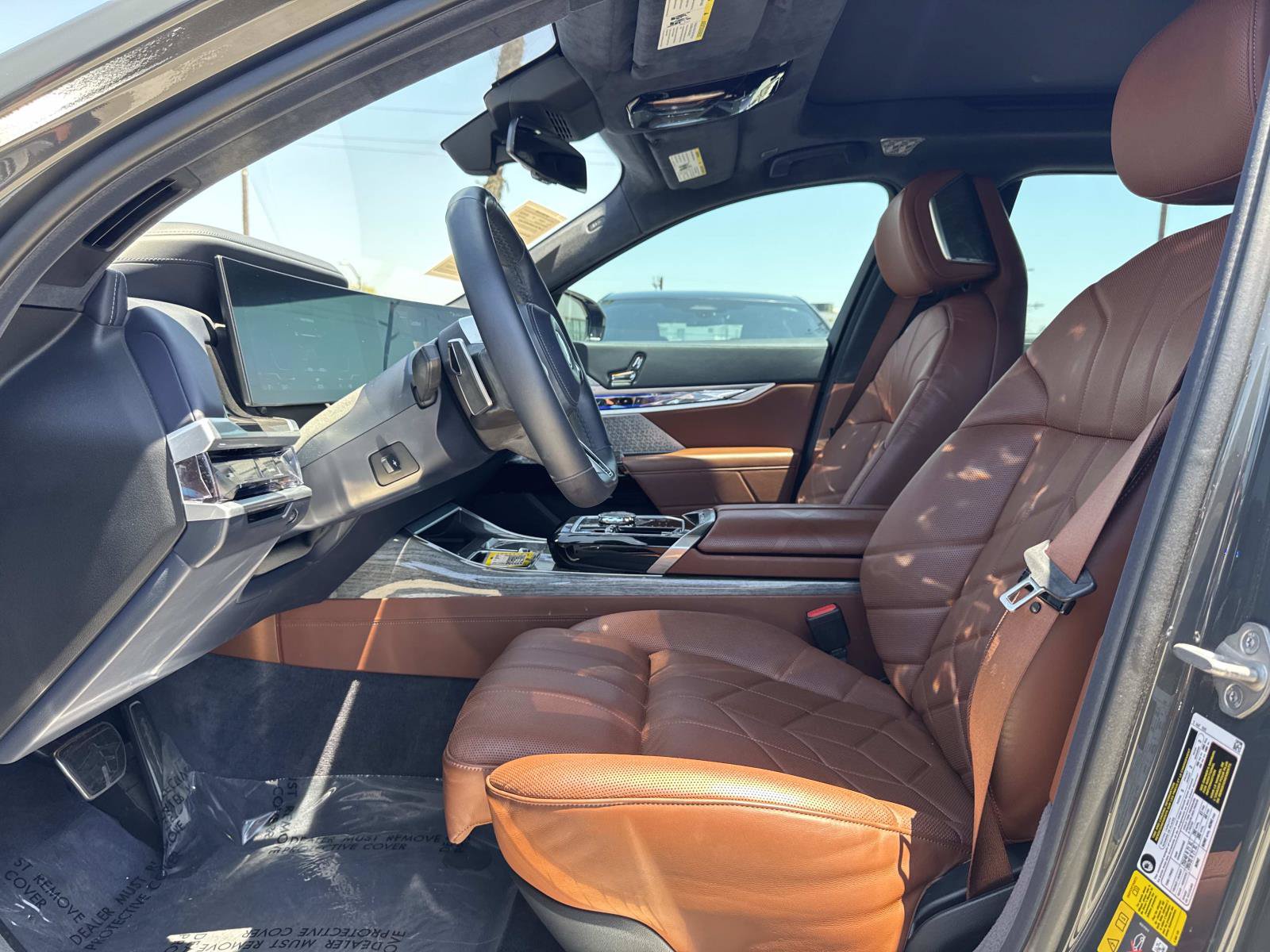 Used 2023 BMW i7 xDrive60 AWD/4WD image 26
