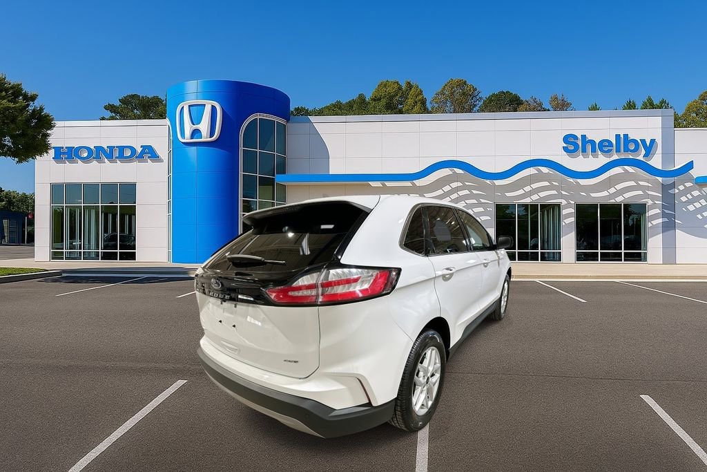 Used 2024 Ford Edge SEL image 8