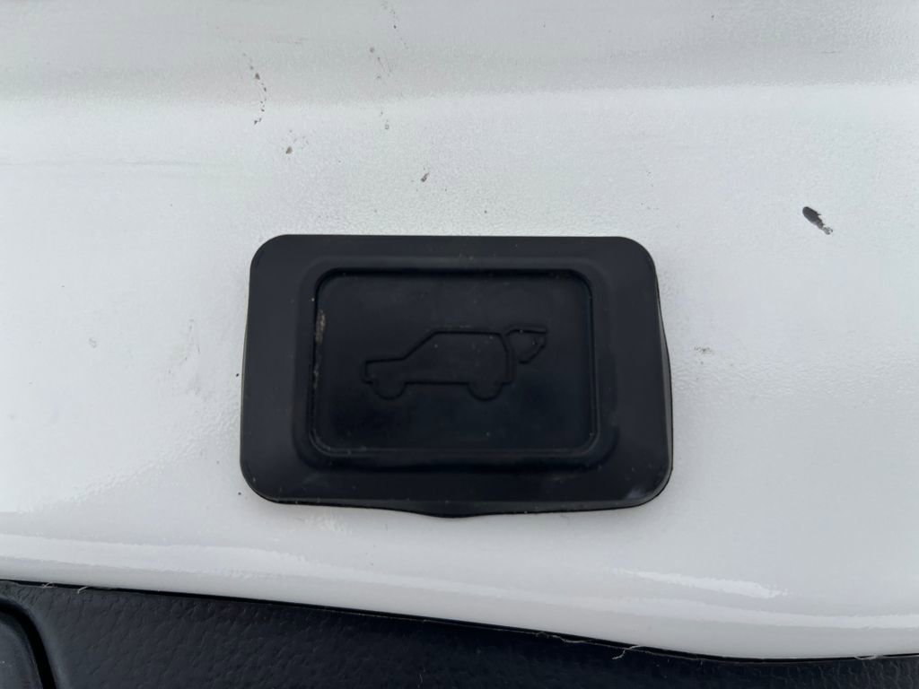 Used 2022 Toyota RAV4 XLE image 31