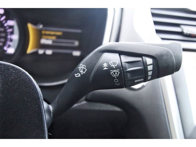 Used 2020 Ford Fusion SE image 17